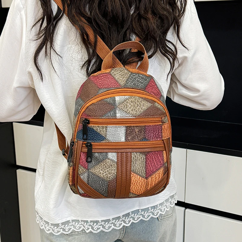 Fashion Backpack Women - スタイリッシュなパッチワークデザインのレディースバックパック。普段使いや通勤に最適な、軽量でカジュアルなファッションバッグ。