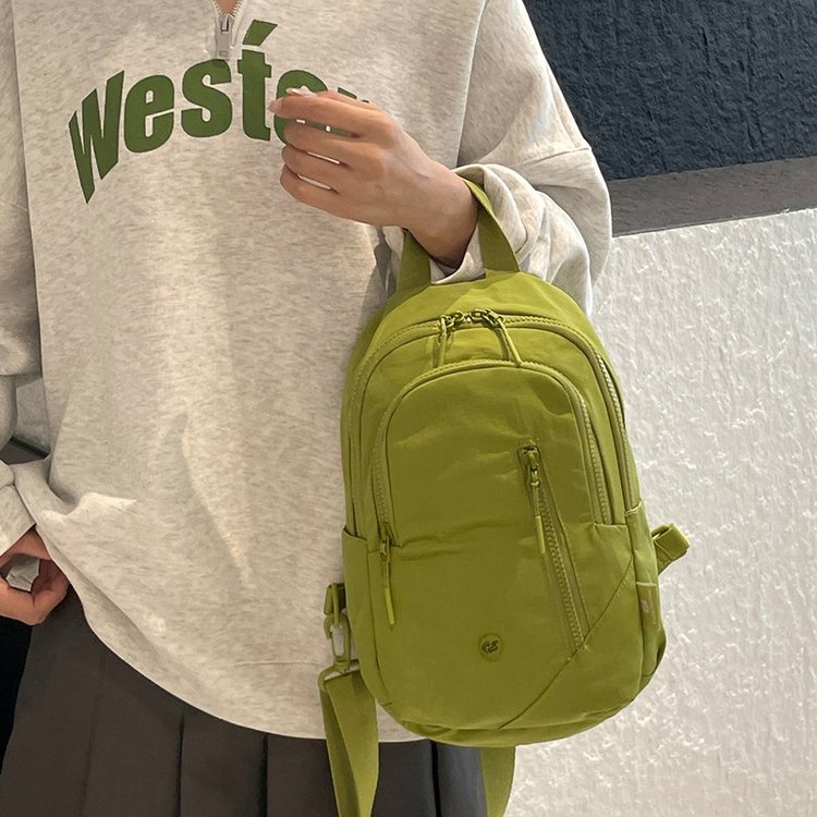 女性用アウトドアスポーツチェストバッグ大容量防水トラベルキャ - Hiking Backpack Waterproof のレビューと価格